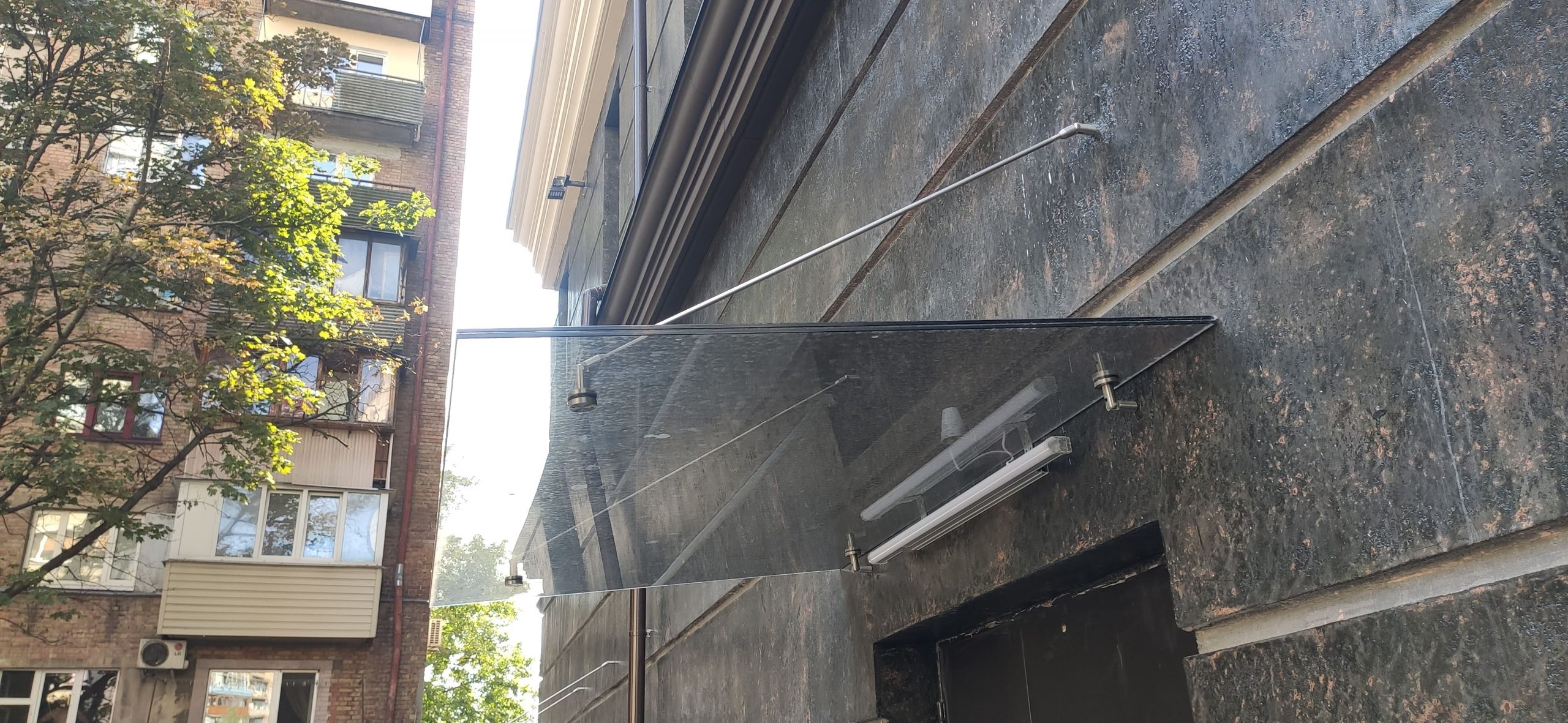 Скляні козирки